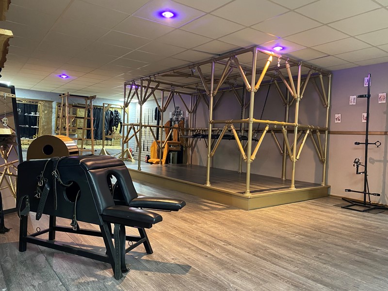 the-golden-emporium-suspension-frame-spanking-bench-fetters-dungeon-hire